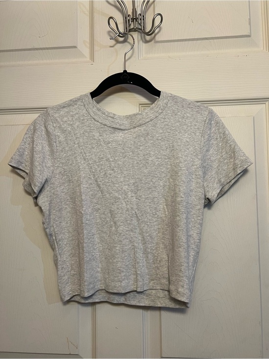 Hollister Tops - Hollister Grey Crewneck Crop Tee